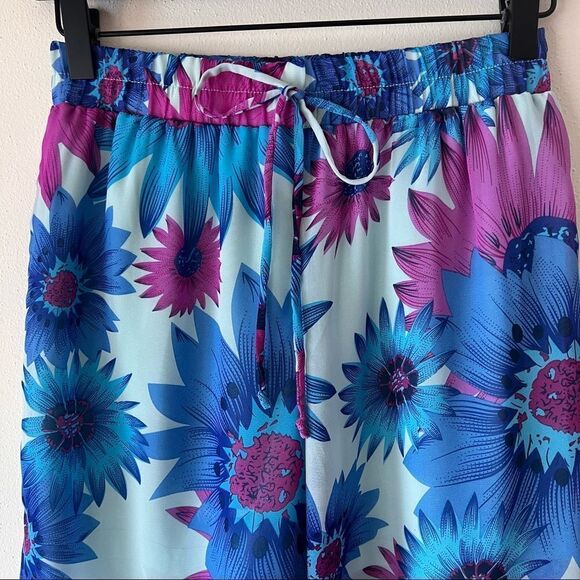 Sugarmint Blue & Purple Floral Summer Beach Lightweight Wide Leg Shorts - Picture 2 of 7